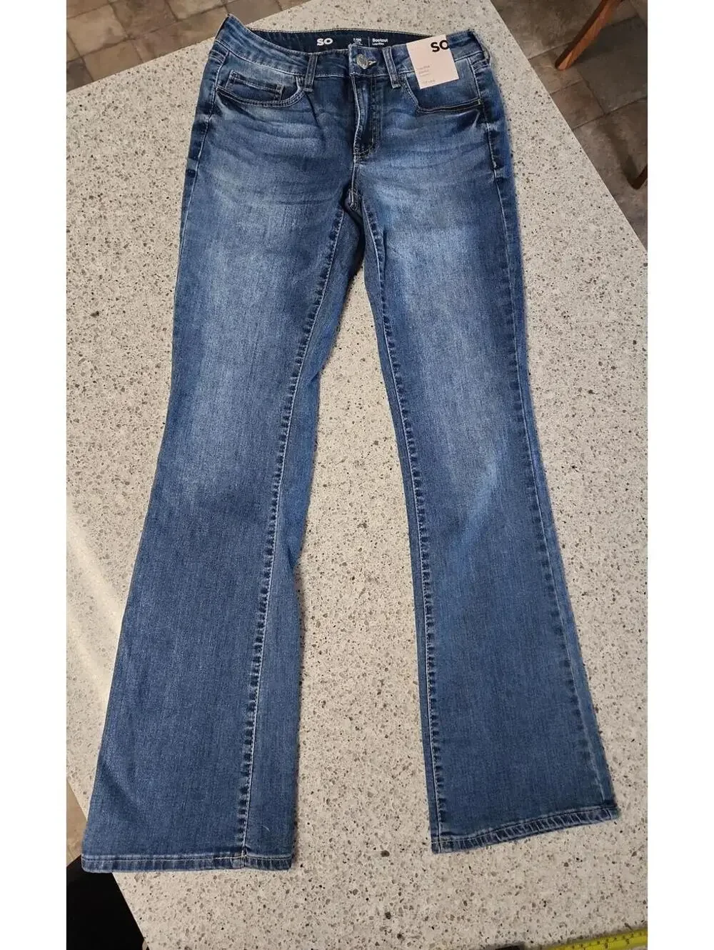Jeans - Picture 2 of 9